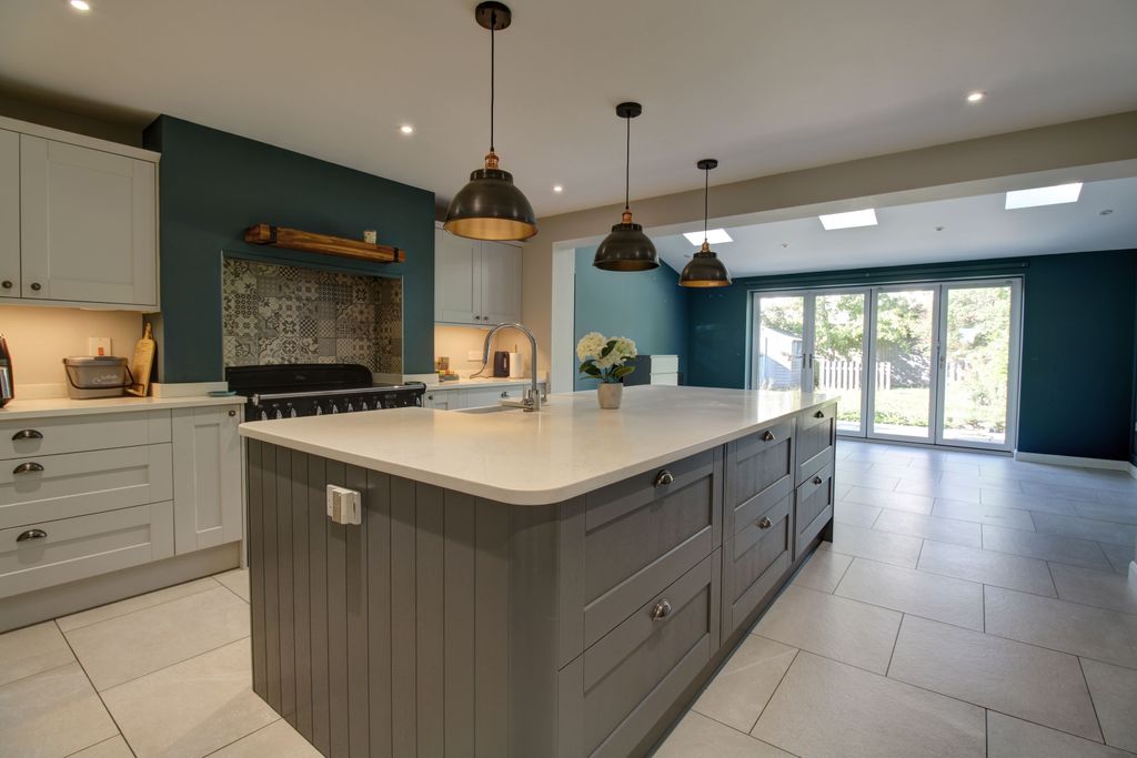 Property photo 1 of 17 A1