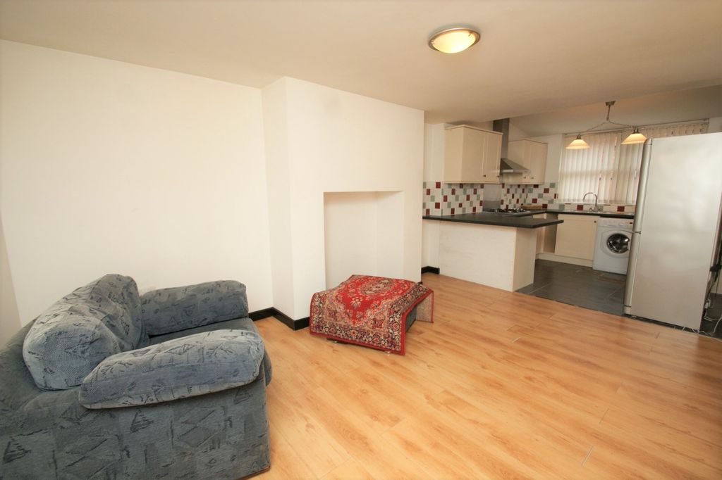 Property photo 3 of 9 0 General