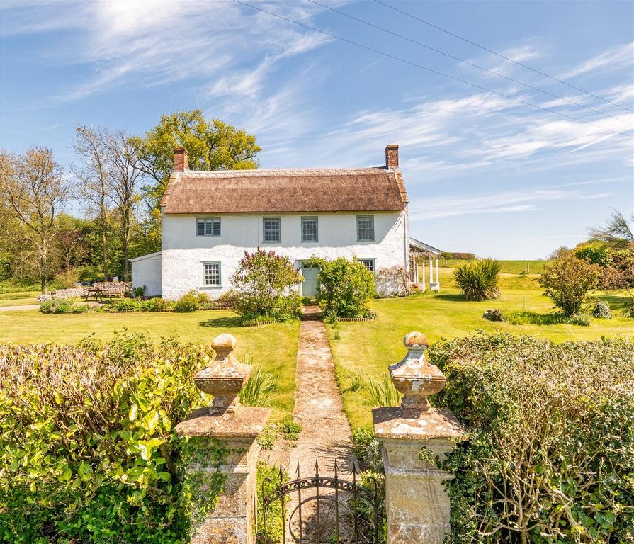 Property photo 2 of 17 A Page 2 Small Bottom  Left 1258604 (1) Farm House