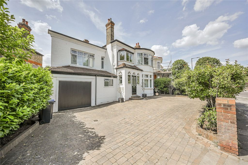 Property photo 1 of 28 Picture No. 21