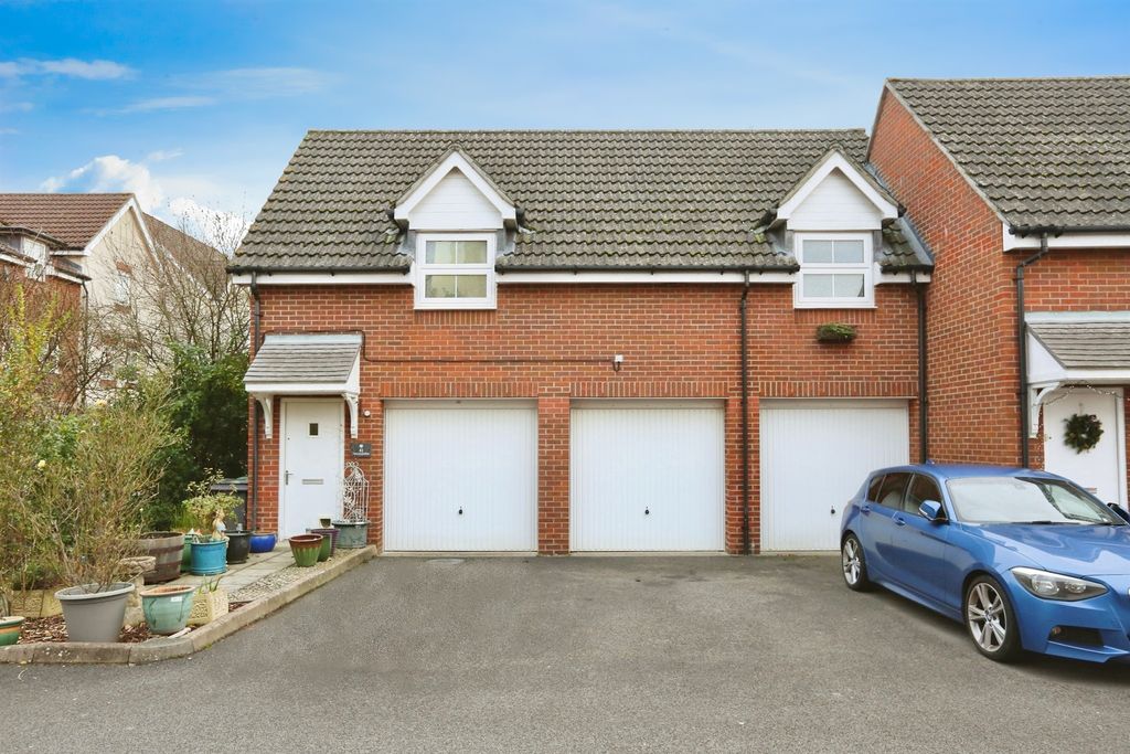 Property photo 1 of 11
