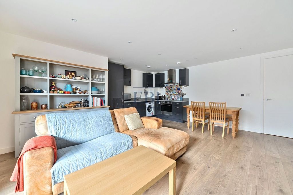 Property photo 3 of 15 Picture No. 20