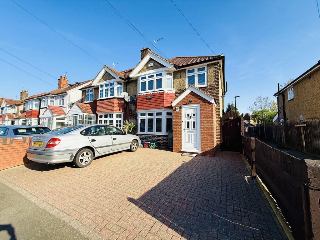 Property photo 2 of 23