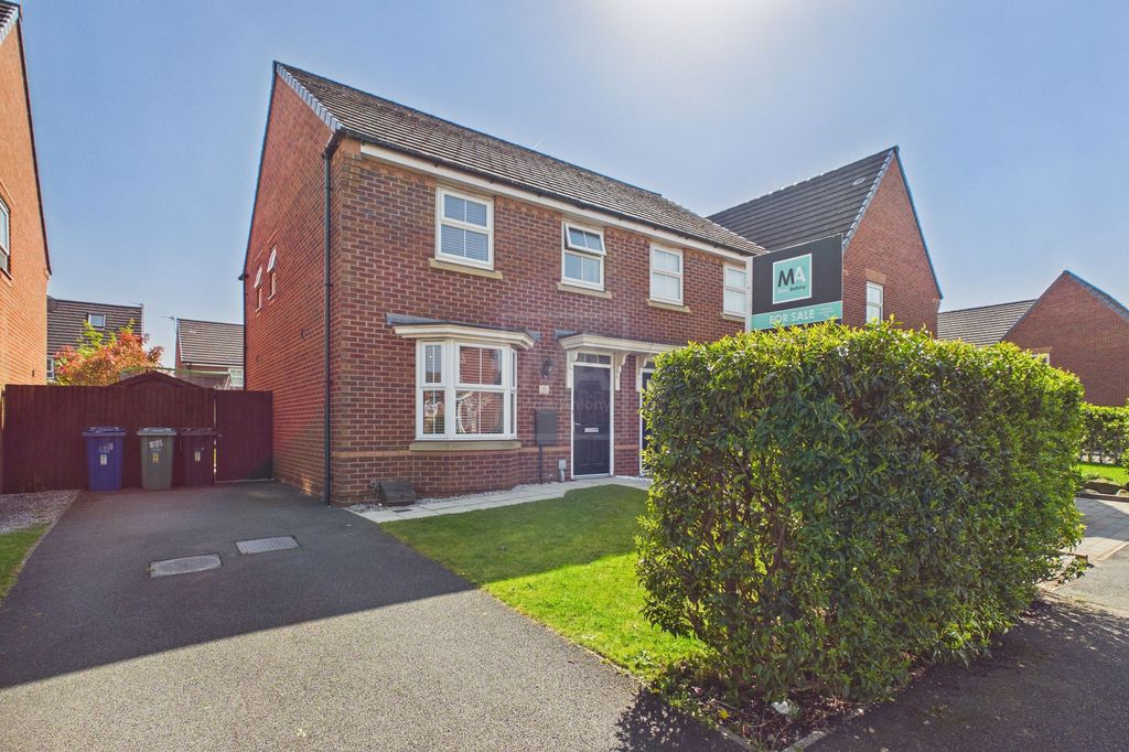 Property photo 1 of 21 Front Exterior