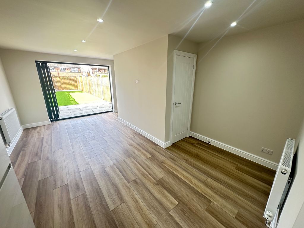 Property photo 3 of 9 5442182