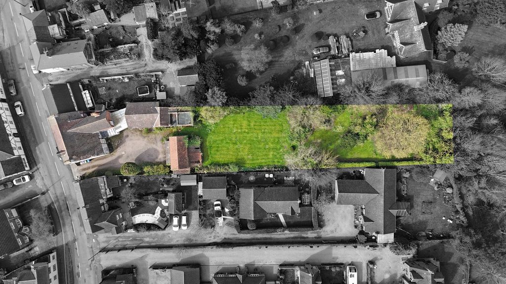 Property photo 2 of 36