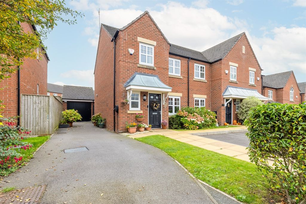 Property photo 1 of 13 (Main)