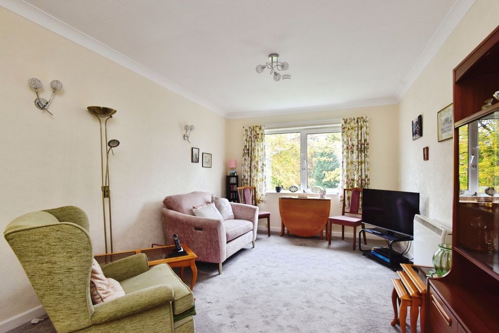 Property photo 2 of 12 Pbox-Img.Jpg