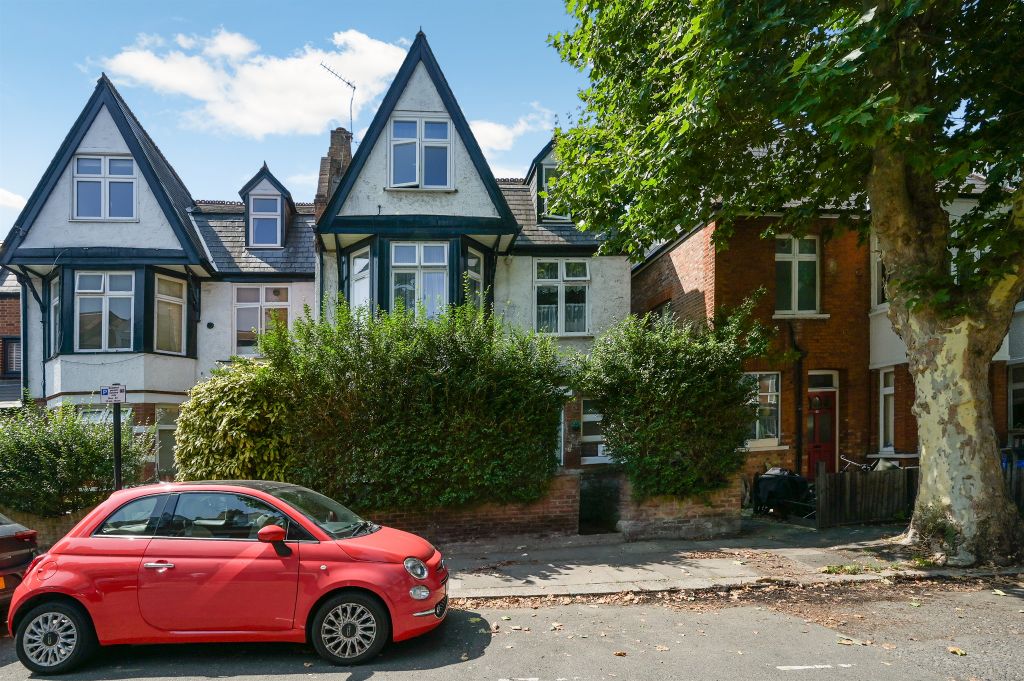 Property photo 1 of 8
