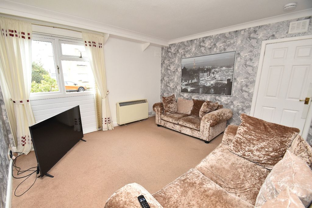 Property photo 2 of 12 5600073