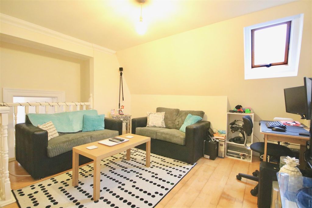 Property photo 2 of 11 Img_2729.Jpg