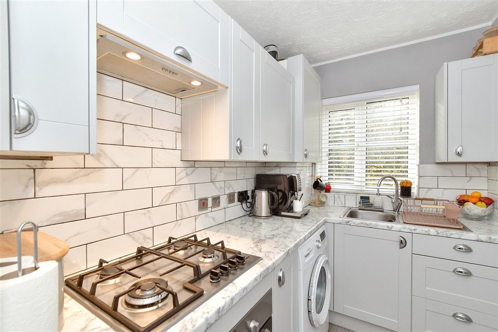 Property photo 3 of 9 Kitchen