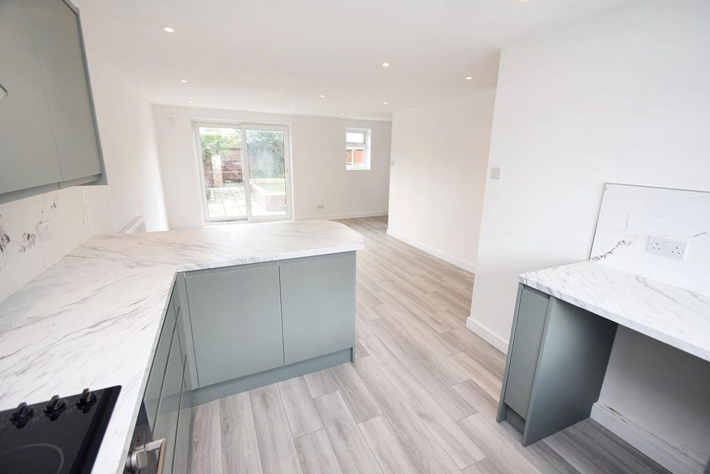 Property photo 3 of 10 Dsc_0104 (1).Jpg