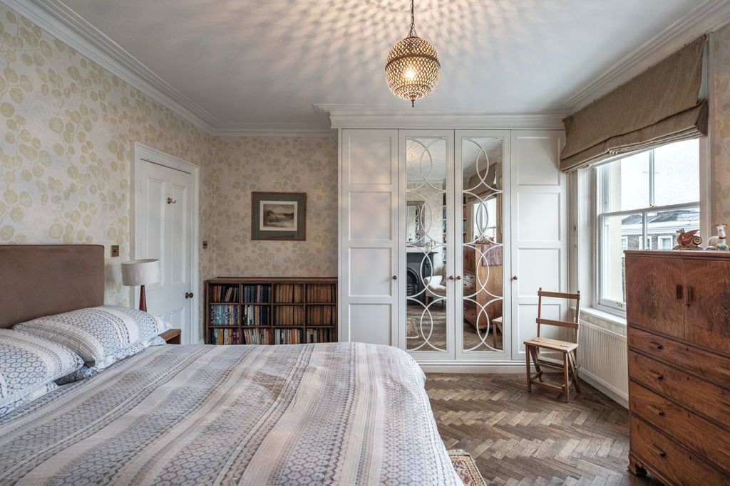 Additional image 4 of 5 bed terraced house for saleEllington Street, Islington N7