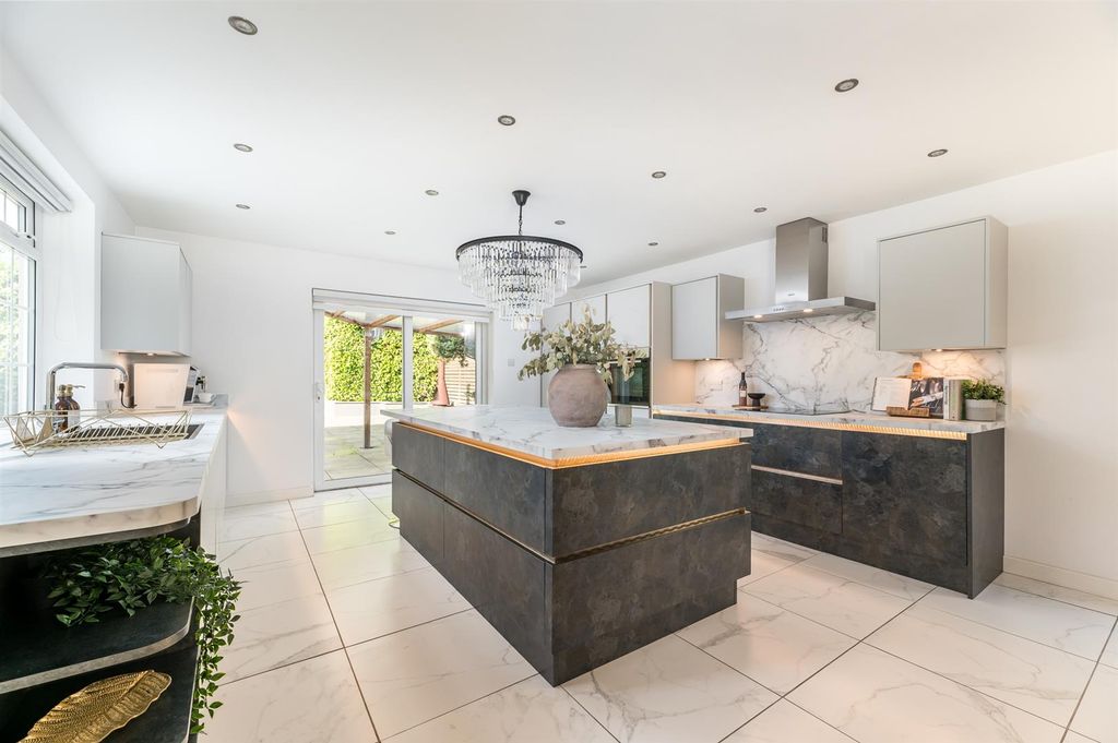 Property photo 2 of 48 Kitchen