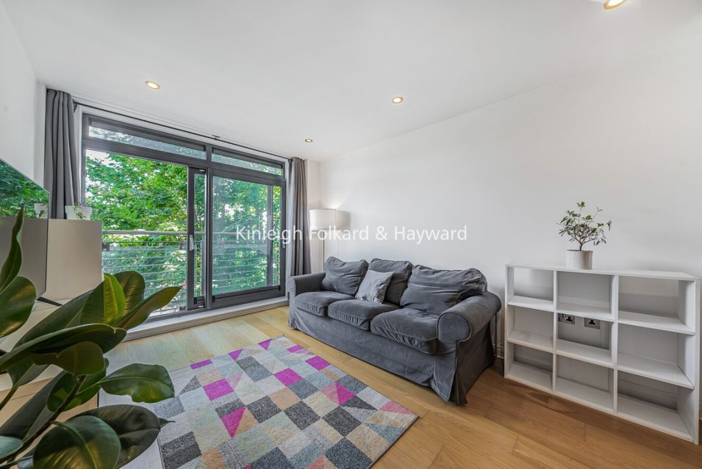 Property photo 1 of 16 8Aad61d8-E3E8-4390-B