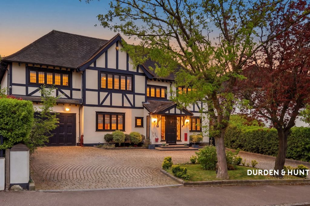 Property photo 1 of 41