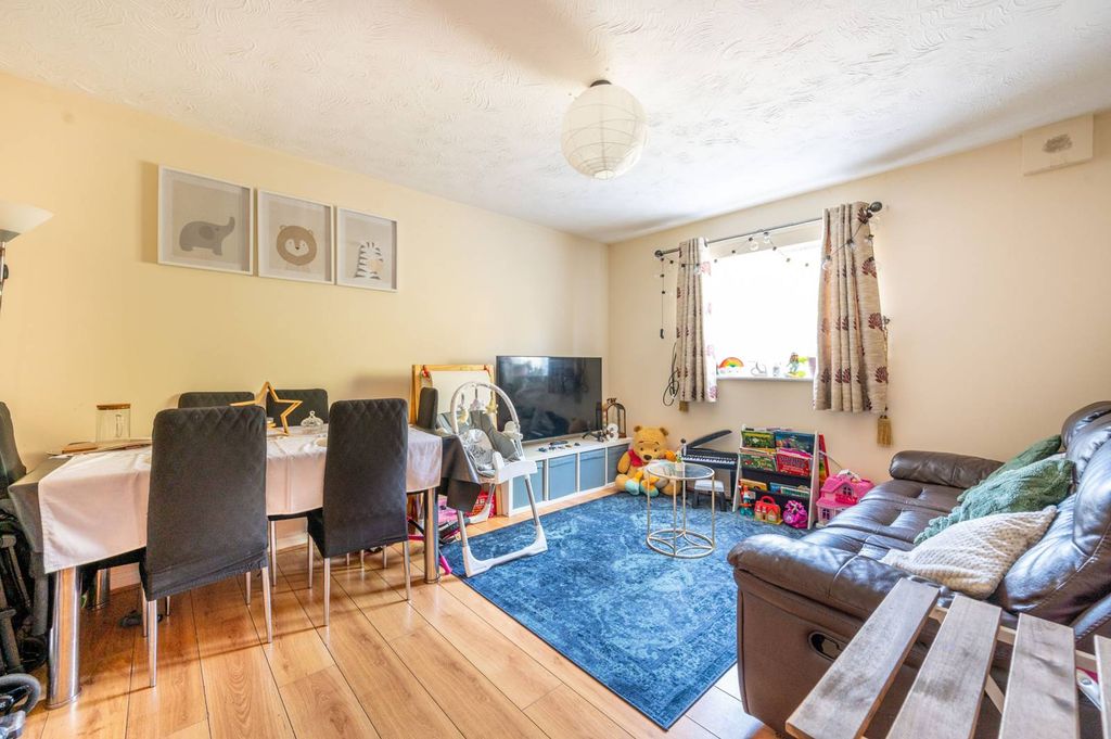 Property photo 1 of 7