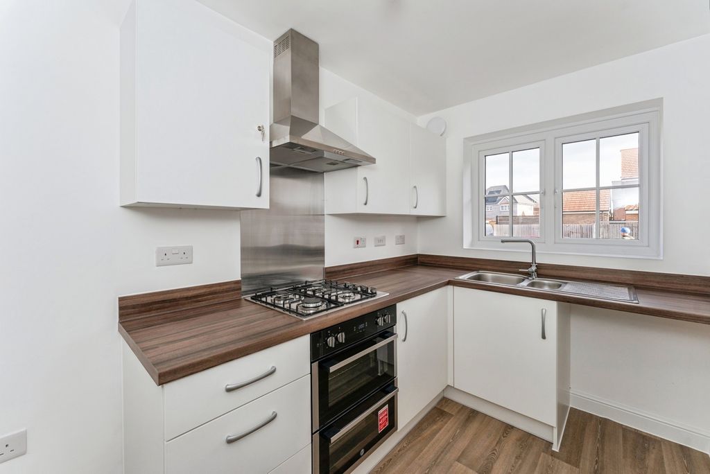 Property photo 3 of 17 Photo