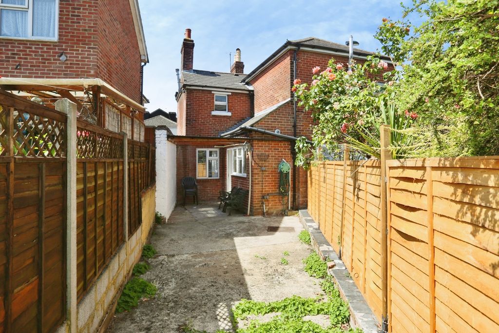 Property photo 3 of 20 Pbox-Img.Jpg