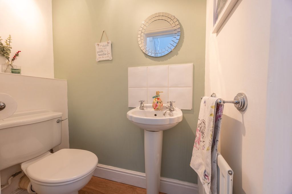 Property photo 3 of 34