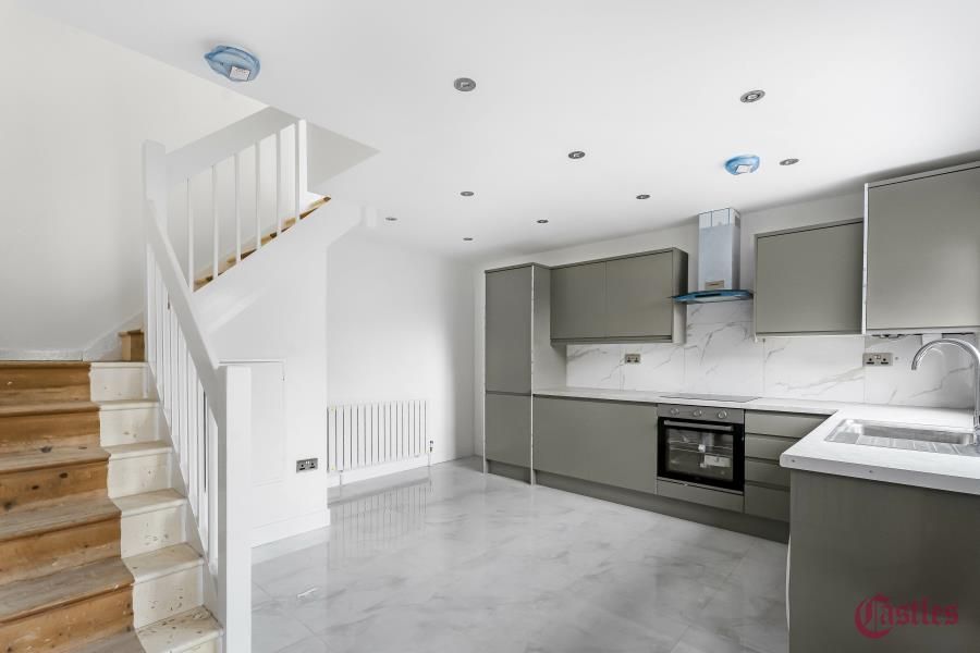 Property photo 3 of 25