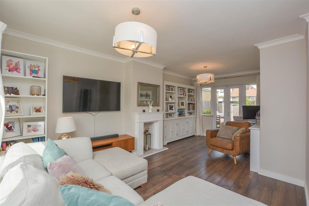 Property photo 3 of 16 Dsc_0359.Png