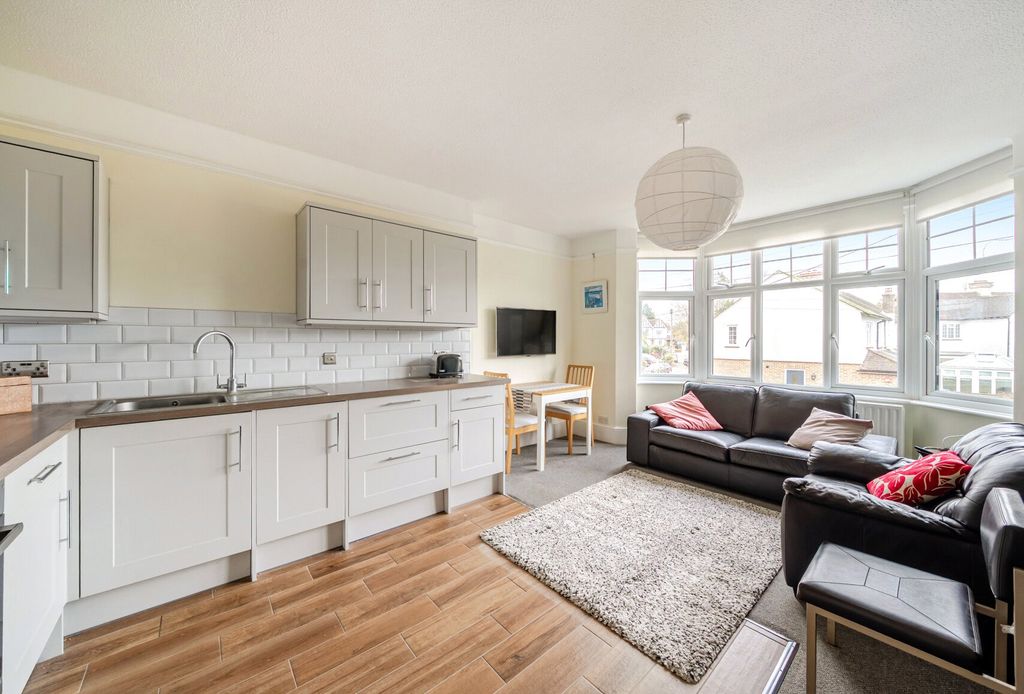 Property photo 3 of 10 1384137-7-69248F6...