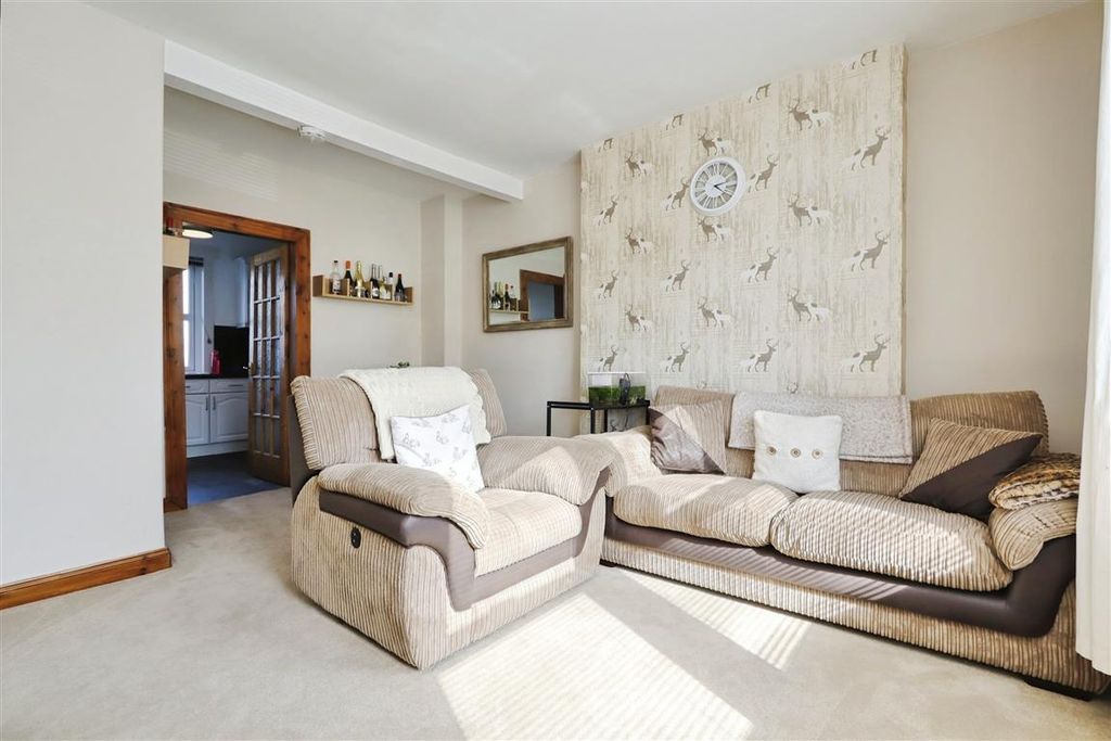 Property photo 2 of 26