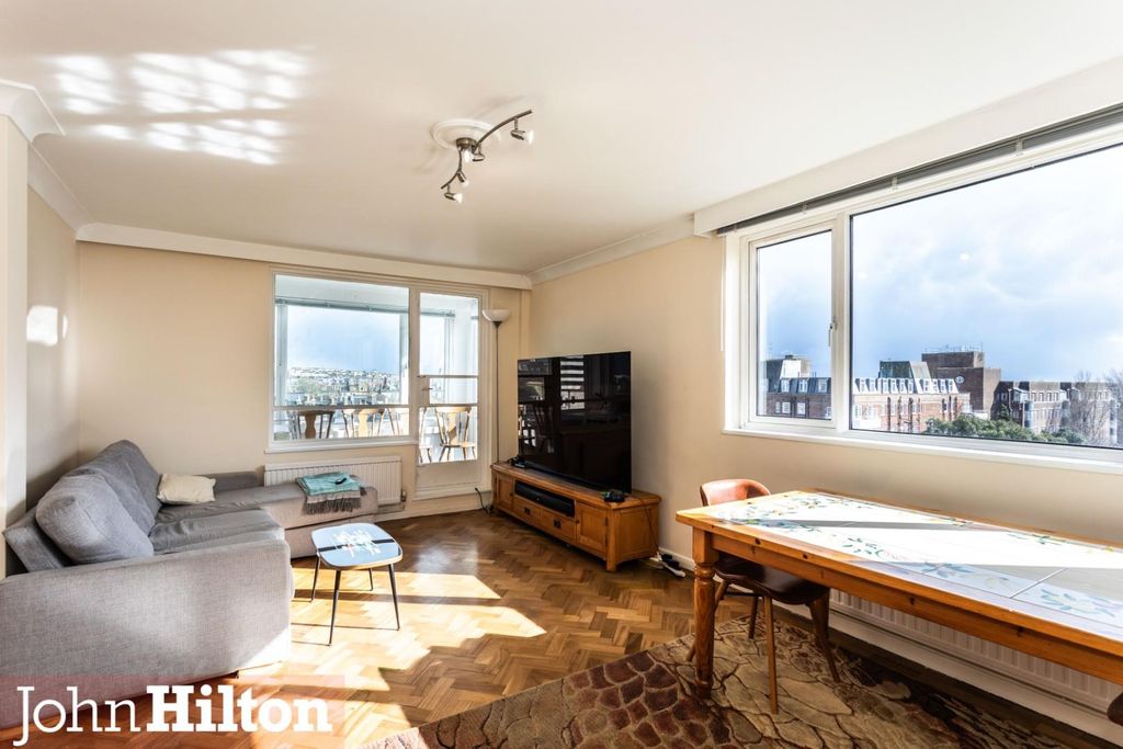 Property photo 2 of 14 Bowen Court-14.Jpg