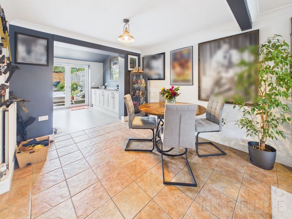 Property photo 3 of 20 Dining Area