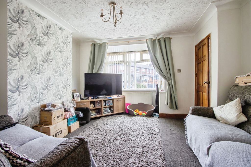 Property photo 2 of 16