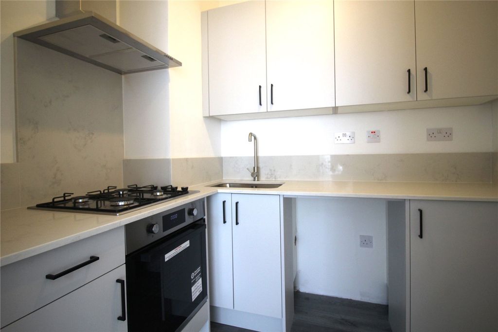 Property photo 2 of 10 Picture No. 08