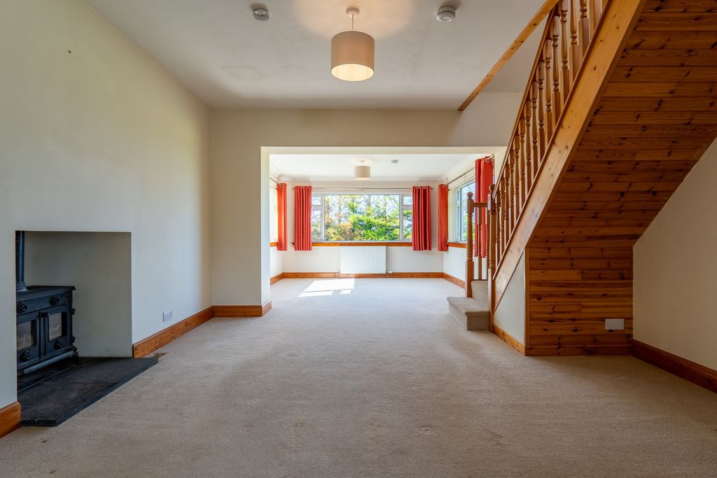 Property photo 3 of 48