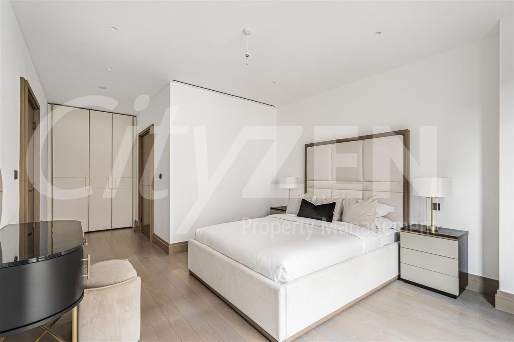 Property photo 2 of 23 Bedroom