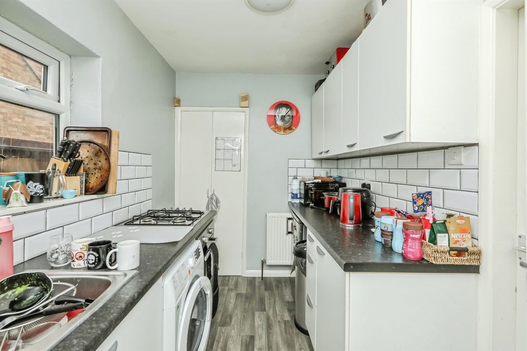 Property photo 3 of 13