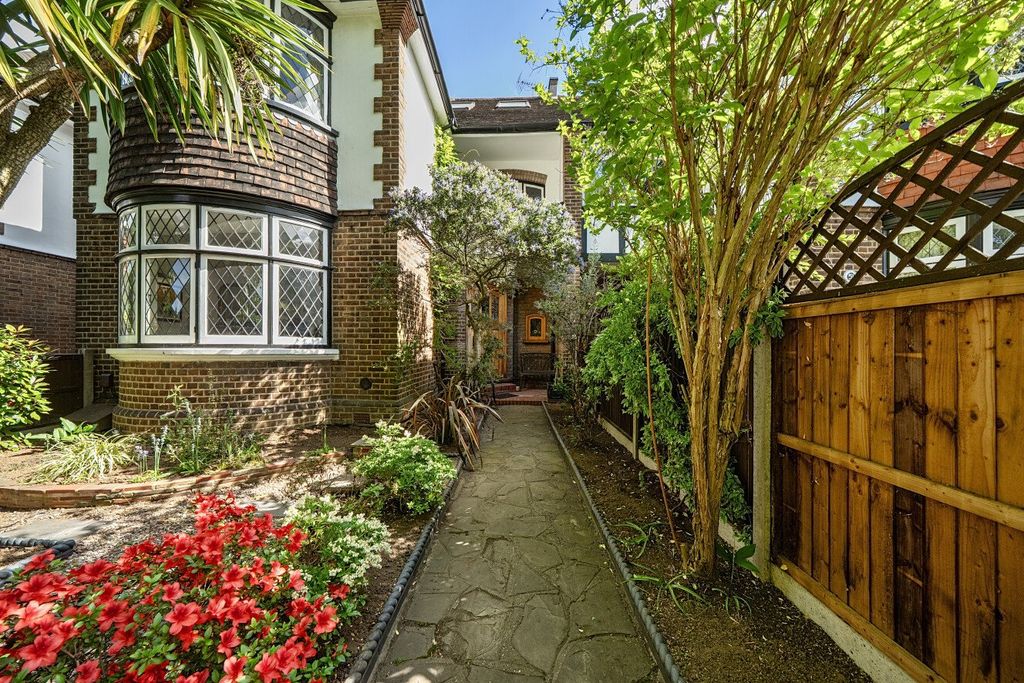 Property photo 1 of 39 Picture No. 82