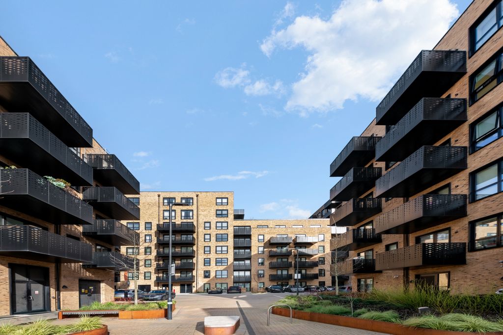 Property photo 2 of 11 Photo 7