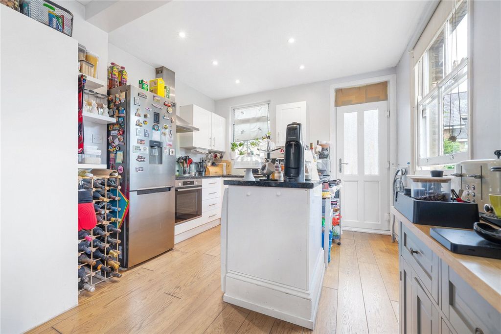 Property photo 2 of 12 Kitchen
