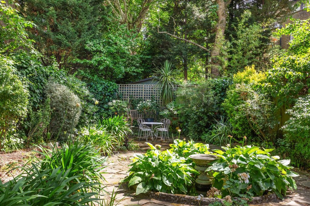 Property photo 2 of 19 Image