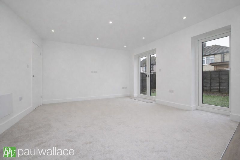 Property photo 2 of 10 Lounge