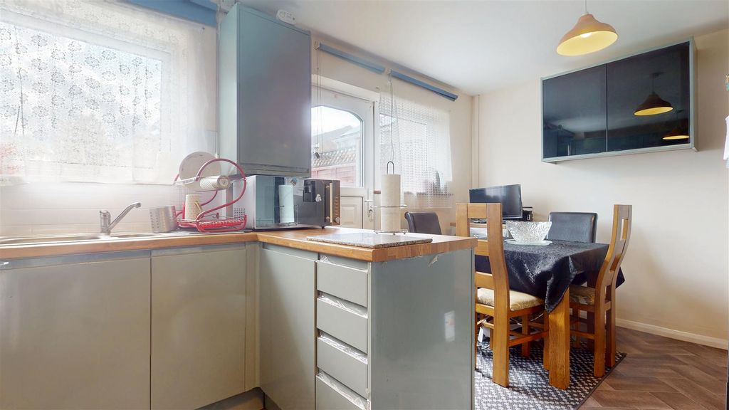 Property photo 3 of 11 09082025_113804.Jpg