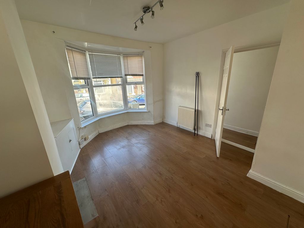 Property photo 2 of 17 Img_2074