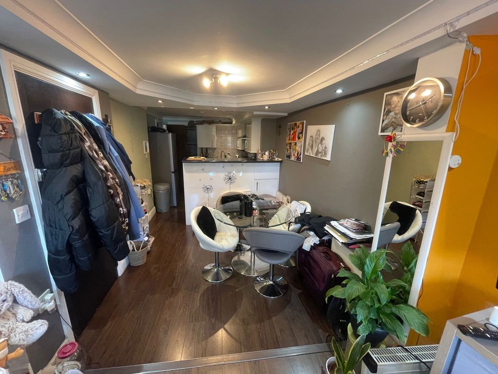 Property photo 3 of 6 Photo 3