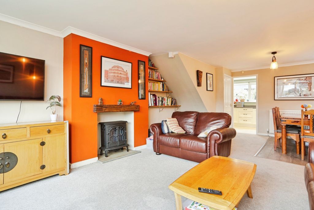 Property photo 2 of 20 Living Room