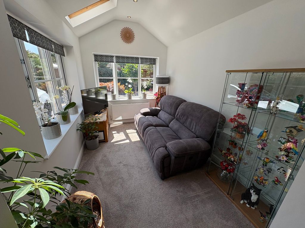 Property photo 3 of 18