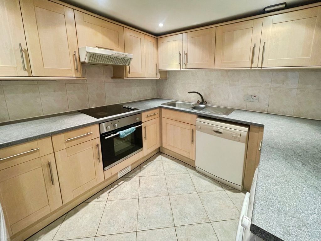 Property photo 3 of 11 Picture No. 16