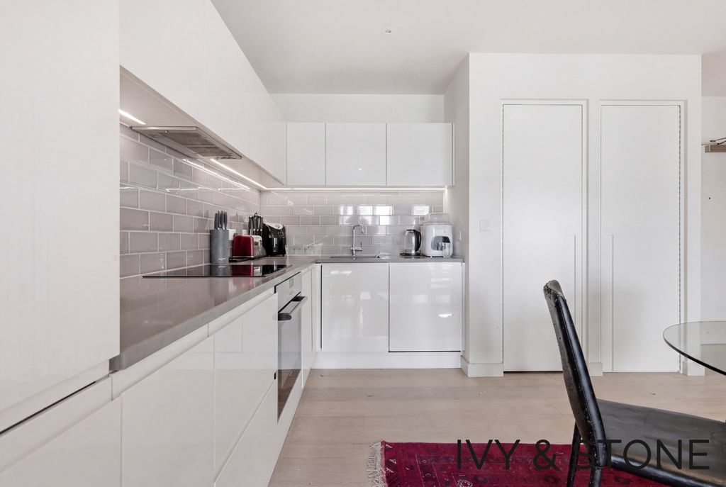 Property photo 3 of 18 5053463