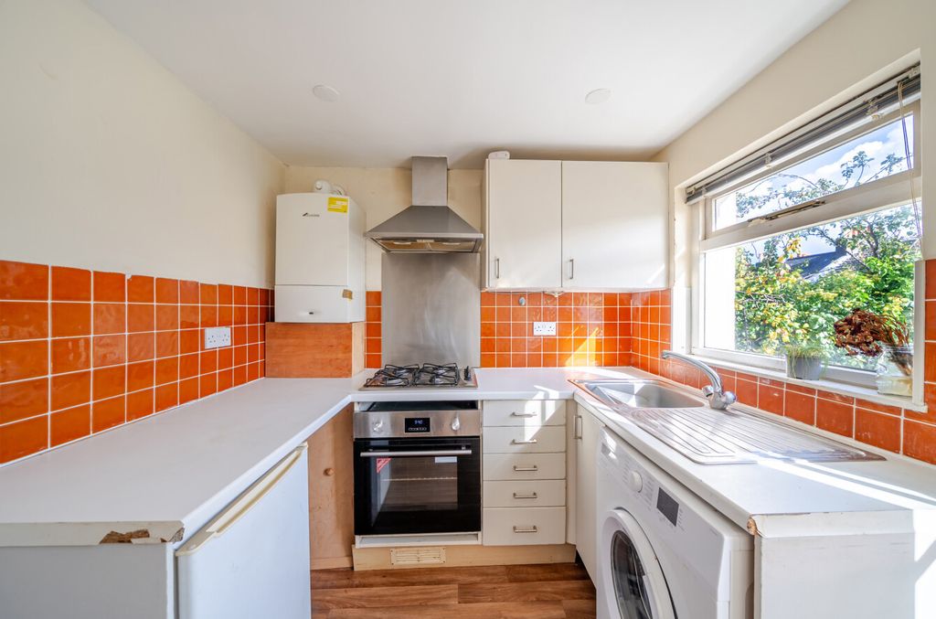 Property photo 3 of 16 1536105-17-1A13A0...