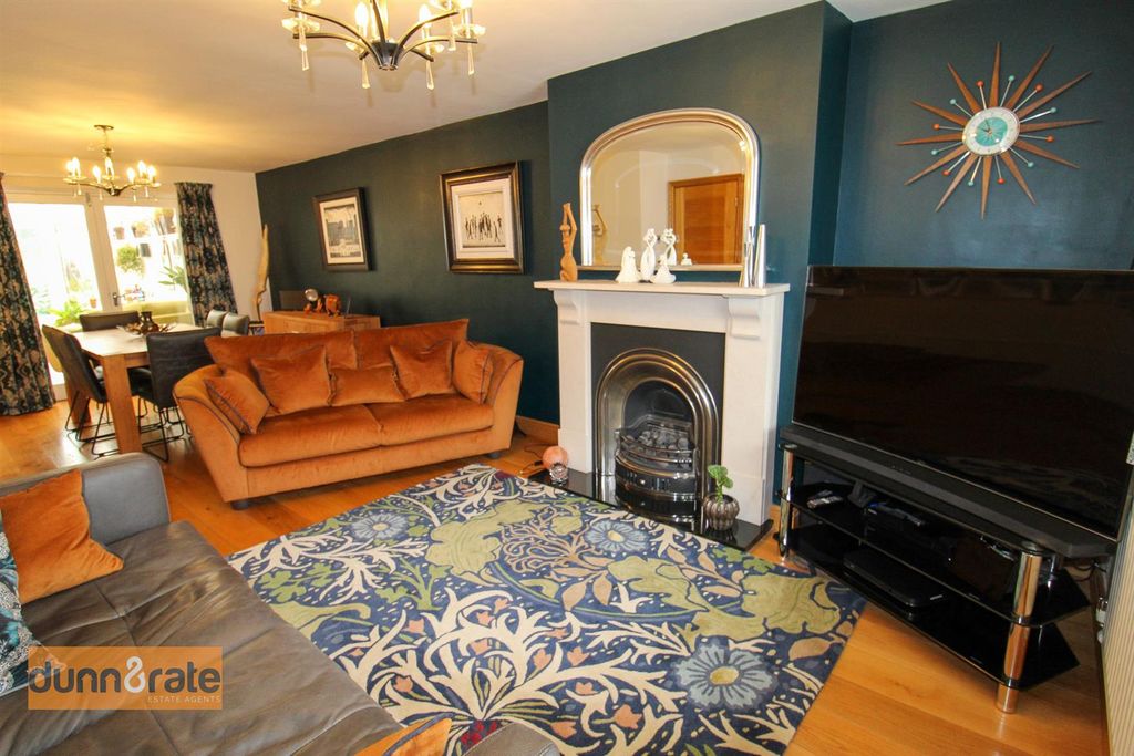 Property photo 2 of 29 Img_2404.Jpg